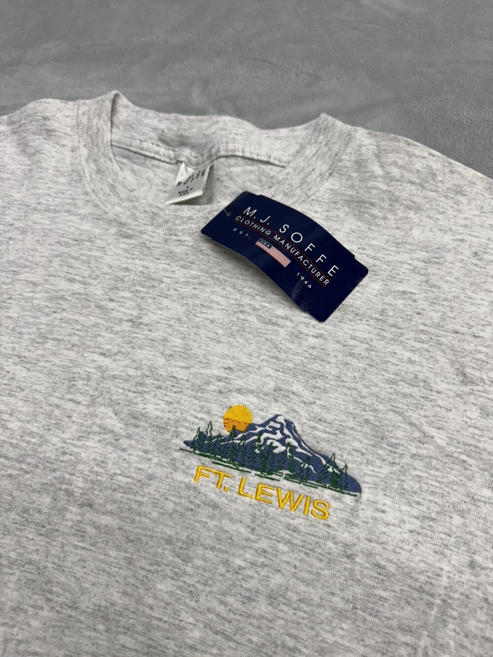 Vintage “FT.LEWIS” T-Shirt Gray USA Made M.J Soffe Size L embroided